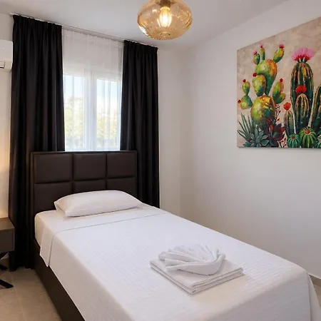 Aparthotel Sunshine 2 By Holidaykeys